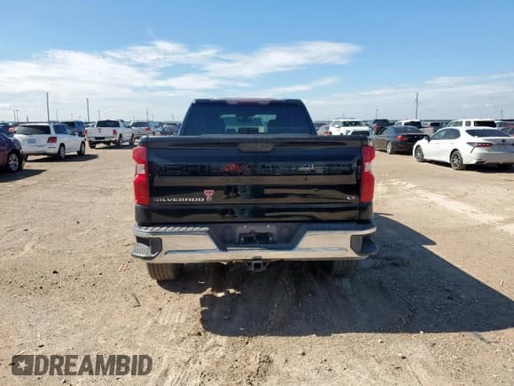 ✅ 2019 Chevrolet Silverado 1500 LT • VIN: 1GCRWCED4KZ396077 • Lot: 65411275. Wystawiony na Copart z przebiegiem 113 604 mil. Bezpłatny archiwum sprzedaży aukcyjnych z USA i szczegółowy raport historii pojazdu na DreamBid. Zdjęcie 6.