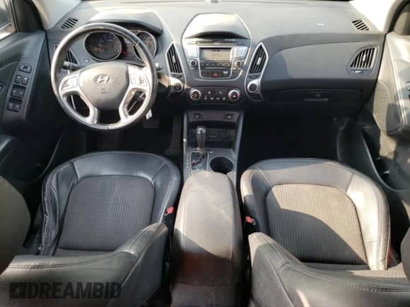 ✅ 2011 Hyundai Tucson Limited • VIN: KM8JUCAC6BU135641 • Lot: 66766385. Listed on Copart with 187,162 mi miles. Access the free auction sales archive from the USA and view a detailed vehicle history report at DreamBid. Image 8.