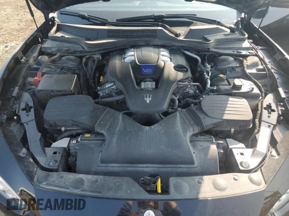 ✅ 2018 Maserati Ghibli S Q4 • VIN: ZAM57YTA4J1300443 • Lot: 59033695. Listed on Copart with 57,944 mi. Free auction sales archive from the USA and detailed vehicle history report at DreamBid. Image 11.