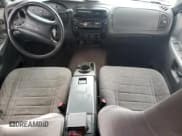 ✅ 2001 Mercury Mountaineer • VIN: 4M2ZU76E21UJ05294 • Lot: 81324015. Listed on Copart with 203,925 mi. Free auction sales archive from the USA and detailed vehicle history report at DreamBid. Image 8.