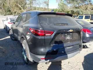 2025 Chevrolet Blazer LT z VIN 3GNKBCR44SS197140, wystawiony jako IAAI lot #43486609 z przebiegiem 12 009 mil mil oraz . Historia ofert i sprzedaży dostępna na DreamBid. Obrazek 3.