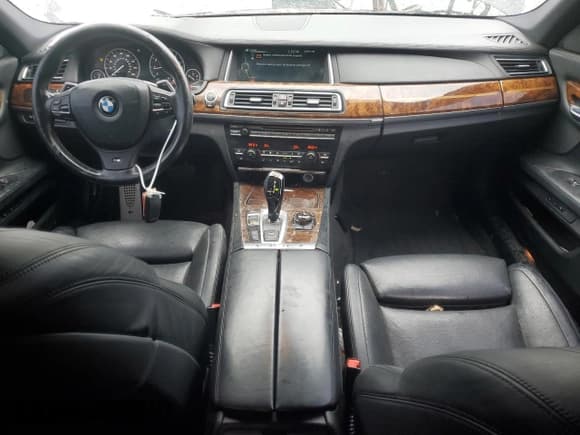 ✅ 2013 BMW 7 Series 750i xDrive • VIN: WBAYB6C58DD223681 • Lot: 50156875. Listed on Copart with 139,422 mi. Free auction sales archive from the USA and detailed vehicle history report at DreamBid. Image 8.