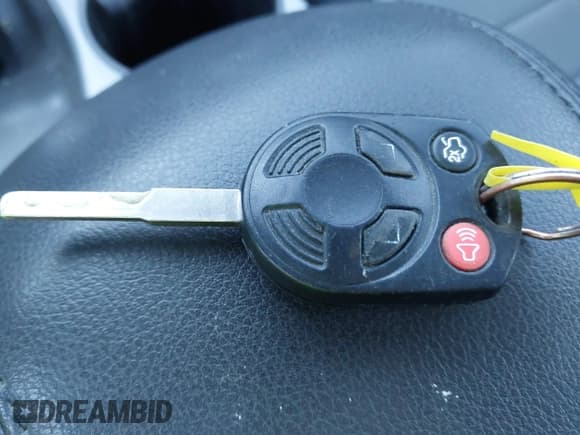 ✅ 2013 Ford C-Max SE • VIN: 1FADP5AU3DL537113 • Lot: 43599224. Wystawiony na IAAI z przebiegiem 61 392 mil. Bezpłatny archiwum sprzedaży aukcyjnych z USA i szczegółowy raport historii pojazdu na DreamBid. Zdjęcie 11.