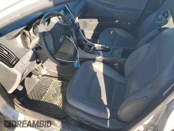 ✅ 2011 Hyundai Sonata Limited • VIN: 5NPEC4AC4BH230899 • Lot: 84025185. Listed on Copart with 192,008 mi. Free auction sales archive from the USA and detailed vehicle history report at DreamBid. Image 7.