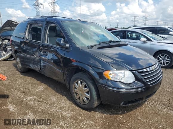 ✅ 2007 Chrysler Town & Country Limited • VIN: 2A8GP64L37R144779 • Lot: 64186295. Listed on Copart with 100,258 mi. Free auction sales archive from the USA and detailed vehicle history report at DreamBid. Image 4.