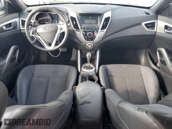 ✅ 2016 Hyundai Veloster • VIN: KMHTC6AD6GU273046 • Лот: 72533744. Размещён на Copart с пробегом 81 721 миль миль. Получите бесплатный доступ к архиву аукционных продаж из США и посмотрите подробный отчёт об истории автомобиля на DreamBid. Изображение 8.