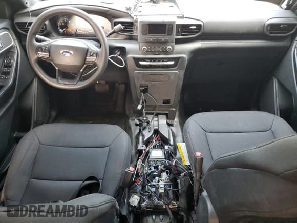 ✅ 2020 Ford Police Interceptor Utility • VIN: 1FM5K8AC3LGC93830 • Лот: 68479005. Опубликован ранее на Copart с пробегом 43 796 миль. Бесплатный доступ к архиву аукционных продаж из США и подробный отчёт об истории автомобиля на DreamBid. Изображение 8.