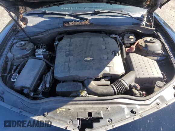 ✅ 2015 Chevrolet Camaro LS • VIN: 2G1FB1E36F9275392 • Lot: 90545105. Wystawiony na Copart z przebiegiem 87 053 mil. Bezpłatny archiwum sprzedaży aukcyjnych z USA i szczegółowy raport historii pojazdu na DreamBid. Zdjęcie 11.