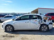 ✅ 2020 Hyundai Ioniq Blue • VIN: KMHC65LC4LU243088 • Lot: 41465637. Wystawiony na IAAI z przebiegiem 141 081 mil. Bezpłatny archiwum sprzedaży aukcyjnych z USA i szczegółowy raport historii pojazdu na DreamBid. Zdjęcie 15.