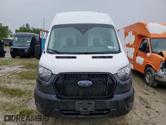 ✅ 2023 Ford Transit Cargo • VIN: 1FTBR1X8XPKB23061 • Lot: 58814525. Listed on Copart with 24,432 mi. Free auction sales archive from the USA and detailed vehicle history report at DreamBid. Image 5.