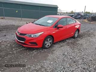 2018 Chevrolet Cruze LS с VIN 1G1BC5SM2J7141926, выставлен на аукционе IAAI как лот 43473944 с пробегом 77 443 миль миль и . История ставок и продаж доступна на DreamBid. Изображение 2.