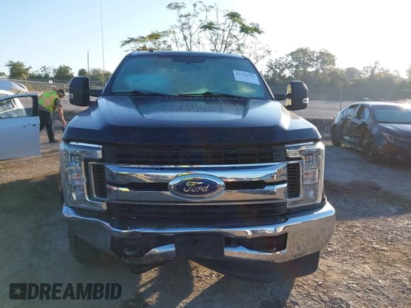 ✅ 2019 Ford F-250 XL • VIN: 1FT7W2BT5KEF51188 • Lot: 43731525. Listed on IAAI with 86,510 mi. Free auction sales archive from the USA and detailed vehicle history report at DreamBid. Image 12.