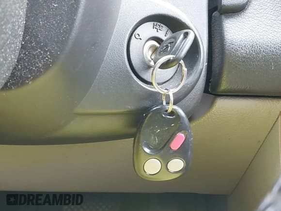 ✅ 2006 Saturn VUE • VIN: 5GZCZ63406S814777 • Lot: 41553242. Wystawiony na IAAI z przebiegiem 236 037 mil. Bezpłatny archiwum sprzedaży aukcyjnych z USA i szczegółowy raport historii pojazdu na DreamBid. Zdjęcie 11.