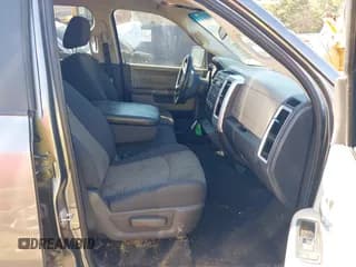 ✅ 2009 Dodge 1500 SLT • VIN: 1D3HB18T89S737859 • Lot: 41156420. Wystawiony na IAAI z przebiegiem 182 349 mil. Bezpłatny archiwum sprzedaży aukcyjnych z USA i szczegółowy raport historii pojazdu na DreamBid. Zdjęcie 5.