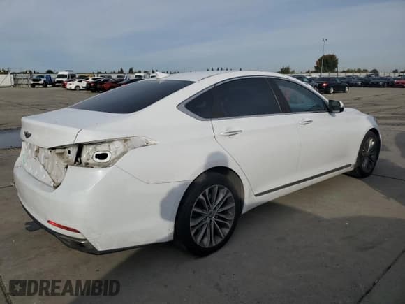 ✅ 2015 Hyundai Genesis 3.8L • VIN: KMHGN4JE9FU044108 • Лот: 92299785. Опубликован ранее на Copart с пробегом 176 616 миль. Бесплатный доступ к архиву аукционных продаж из США и подробный отчёт об истории автомобиля на DreamBid. Изображение 3.