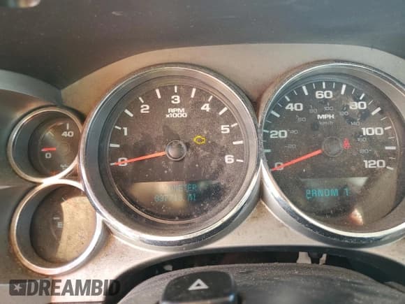 ✅ 2012 Chevrolet Silverado 2500HD • VIN: 1GB1CVCG9CF111640 • Lot: 70180974. Wystawiony na Copart z przebiegiem 337 718 mil. Bezpłatny archiwum sprzedaży aukcyjnych z USA i szczegółowy raport historii pojazdu na DreamBid. Zdjęcie 9.