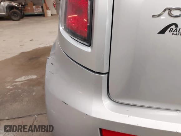 ✅ 2011 Kia Soul • VIN: KNDJT2A17B7302409 • Lot: 43181593. Listed on IAAI with 170,252 mi. Free auction sales archive from the USA and detailed vehicle history report at DreamBid. Image 17.