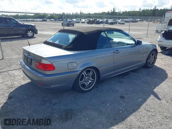 2006 BMW 3 Series 330Ci with VIN WBABW53406PL54200, listed as a IAAI auction lot 43521755 with 88,200 mi miles and . Bid and sale history available at DreamBid. Image 4.