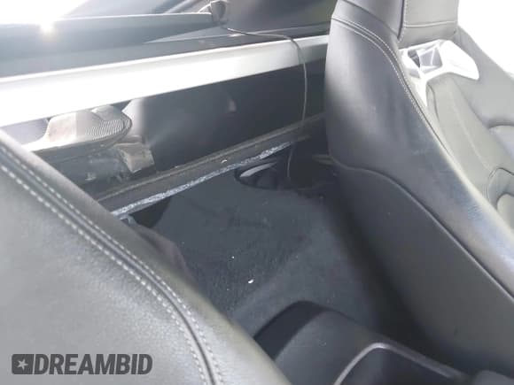 ✅ 2020 Toyota Supra 3.0 • VIN: WZ1DB4C09LW031443 • Lot: 42569513. Wystawiony na IAAI z przebiegiem 42 846 mil. Bezpłatny archiwum sprzedaży aukcyjnych z USA i szczegółowy raport historii pojazdu na DreamBid. Zdjęcie 8.