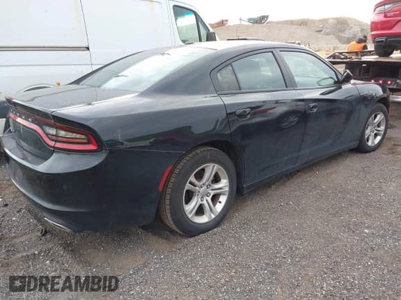 ✅ 2020 Dodge Charger SXT • VIN: 2C3CDXBGXLH207388 • Lot: 43625842. Wystawiony na IAAI z przebiegiem 68 927 mil. Bezpłatny archiwum sprzedaży aukcyjnych z USA i szczegółowy raport historii pojazdu na DreamBid. Zdjęcie 4.