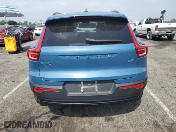 ✅ 2024 Volvo XC40 Ultimate Dark Theme • VIN: YV4L12UM0R2254633 • Лот: 56324985. Опубликован ранее на Copart с пробегом 8 900 миль. Бесплатный доступ к архиву аукционных продаж из США и подробный отчёт об истории автомобиля на DreamBid. Изображение 6.