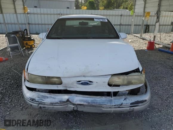 ✅ 1992 Ford Taurus GL • VIN: 1FALP52U5NA280821 • Lot: 77457304. Listed on Copart with 33,484 mi. Free auction sales archive from the USA and detailed vehicle history report at DreamBid. Image 5.