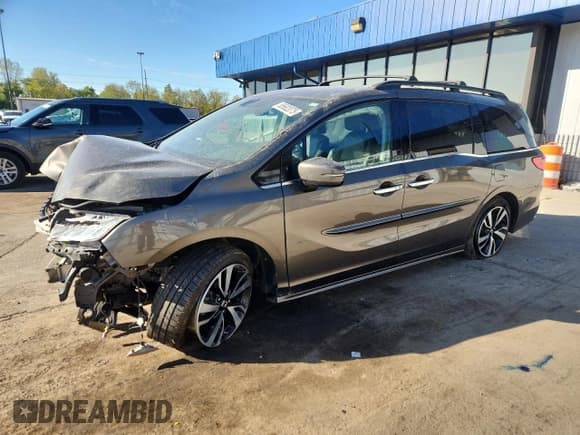✅ 2020 Honda Odyssey Elite • VIN: 5FNRL6H95LB030329 • Lot: 85602075. Listed on Copart with 62,228 mi. Free auction sales archive from the USA and detailed vehicle history report at DreamBid. Image 1.