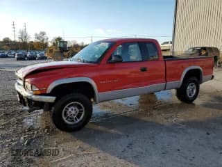 ✅ 1997 Dodge Dakota • VIN: 1B7GG23X0VS187346 • Lot: 79128194. Wystawiony na Copart z przebiegiem 116 778 mil. Bezpłatny archiwum sprzedaży aukcyjnych z USA i szczegółowy raport historii pojazdu na DreamBid. Zdjęcie 1.