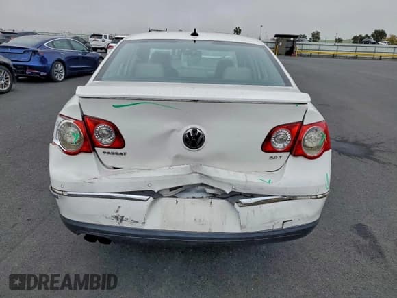 ✅ 2008 Volkswagen Passat 2.0T • VIN: WVWEK73C38P040350 • Lot: 96008595. Wystawiony na Copart z przebiegiem 109 187 mil. Bezpłatny archiwum sprzedaży aukcyjnych z USA i szczegółowy raport historii pojazdu na DreamBid. Zdjęcie 6.