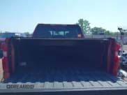 ✅ 2019 Chevrolet Silverado 1500 LT • VIN: 1GCUYDED0KZ156731 • Lot: 43013452. Wystawiony na IAAI z przebiegiem 61 357 mil. Bezpłatny archiwum sprzedaży aukcyjnych z USA i szczegółowy raport historii pojazdu na DreamBid. Zdjęcie 17.