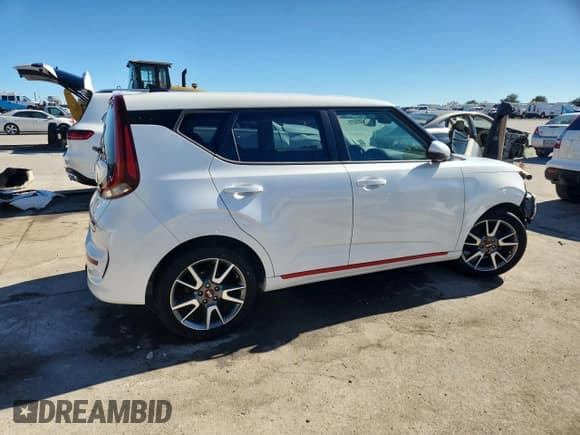 ✅ 2020 Kia Soul GT-Line • VIN: KNDJ63AU9L7120414 • Lot: 90824775. Wystawiony na Copart z przebiegiem 18 506 mil. Bezpłatny archiwum sprzedaży aukcyjnych z USA i szczegółowy raport historii pojazdu na DreamBid. Zdjęcie 3.
