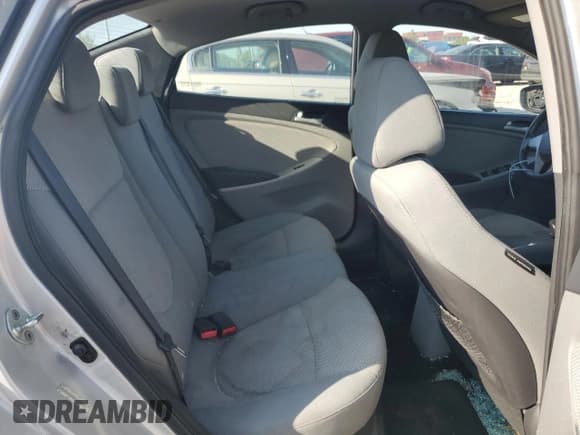 ✅ 2013 Hyundai Accent GLS • VIN: KMHCT4AE0DU313596 • Lot: 71081094. Wystawiony na Copart z przebiegiem 172 911 mil. Bezpłatny archiwum sprzedaży aukcyjnych z USA i szczegółowy raport historii pojazdu na DreamBid. Zdjęcie 10.