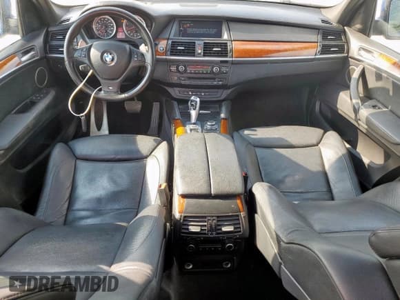 ✅ 2013 BMW X5 M • VIN: 5YMGY0C50D0C12069 • Lot: 71532355. Listed on Copart with 120,579 mi. Free auction sales archive from the USA and detailed vehicle history report at DreamBid. Image 8.