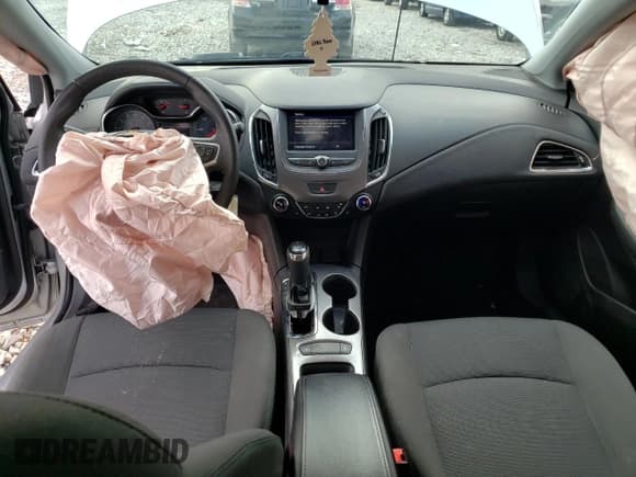 ✅ 2019 Chevrolet Cruze LT • VIN: 3G1BE6SM5KS528053 • Lot: 69807302. Listed on Copart with 66,646 mi. Free auction sales archive from the USA and detailed vehicle history report at DreamBid. Image 8.