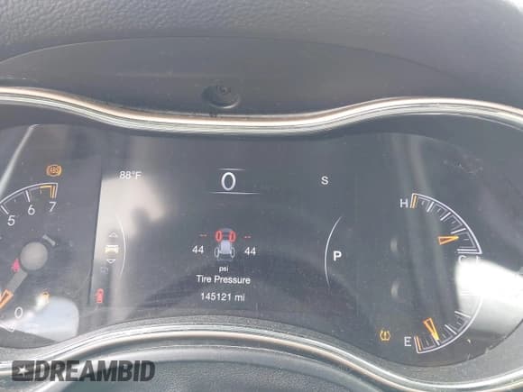 ✅ 2017 Jeep Grand Cherokee Altitude • VIN: 1C4RJFAGXHC688571 • Lot: 42689557. Listed on IAAI with 145,121 mi. Free auction sales archive from the USA and detailed vehicle history report at DreamBid. Image 7.