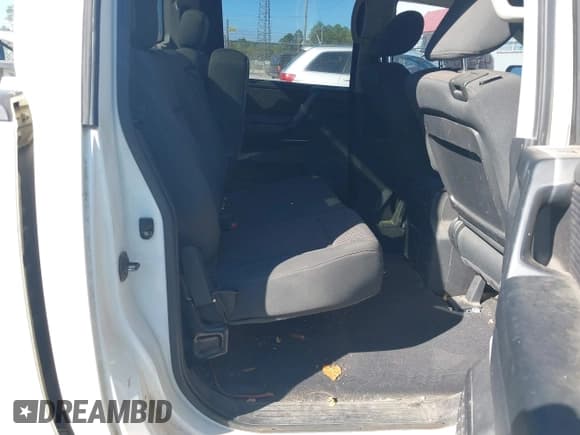 ✅ 2010 Nissan Titan SE • VIN: 1N6BA0ED2AN310749 • Lot: 43605735. Wystawiony na IAAI z przebiegiem 301 823 mil. Bezpłatny archiwum sprzedaży aukcyjnych z USA i szczegółowy raport historii pojazdu na DreamBid. Zdjęcie 8.