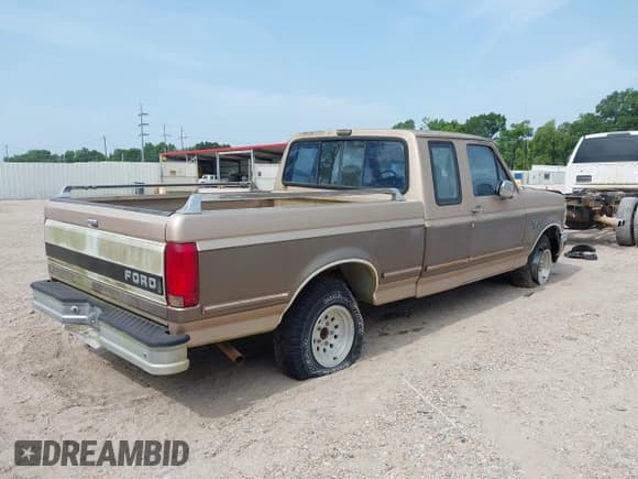 ✅ 1993 Ford F-150 • VIN: 1FTEX15N7PKA64692 • Lot: 42642325. Listed on IAAI with Not provided. Free auction sales archive from the USA and detailed vehicle history report at DreamBid. Image 4.