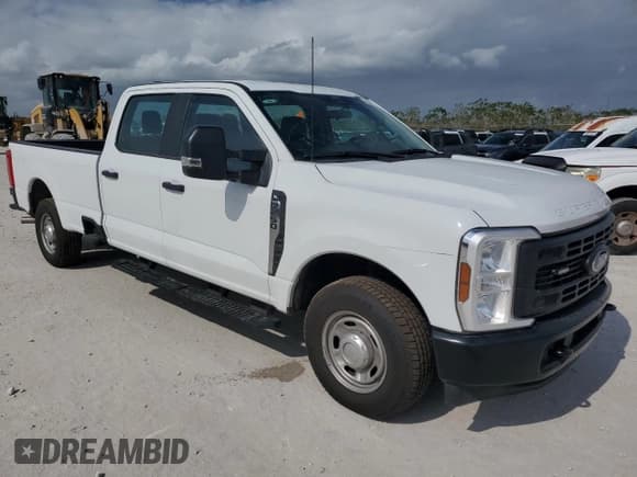 ✅ 2024 Ford F-250 XL • VIN: 1FT7W2AA0RED07250 • Лот: 77766224. Опубликован ранее на Copart с пробегом Не указан. Бесплатный доступ к архиву аукционных продаж из США и подробный отчёт об истории автомобиля на DreamBid. Изображение 4.
