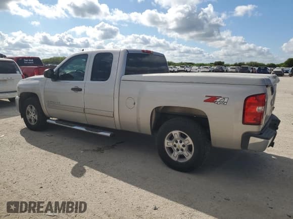 ✅ 2007 Chevrolet Silverado 1500 LTZ • VIN: 2GCEK19JX71647103 • Lot: 72085764. Listed on Copart with 238,432 mi. Free auction sales archive from the USA and detailed vehicle history report at DreamBid. Image 2.