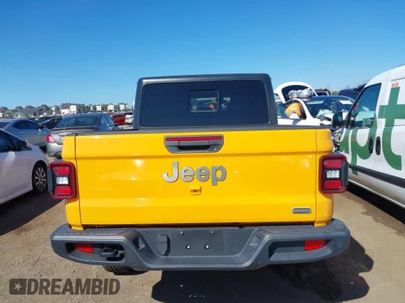 ✅ 2021 Jeep Gladiator Overland • VIN: 1C6HJTFG3ML552660 • Лот: 41636232. Опубликован ранее на IAAI с пробегом 37 769 миль. Бесплатный доступ к архиву аукционных продаж из США и подробный отчёт об истории автомобиля на DreamBid. Изображение 17.