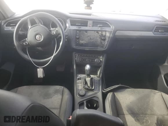 ✅ 2021 Volkswagen Tiguan SE • VIN: 3VV2B7AX2MM003591 • Lot: 92635935. Wystawiony na Copart z przebiegiem Nie podano. Bezpłatny archiwum sprzedaży aukcyjnych z USA i szczegółowy raport historii pojazdu na DreamBid. Zdjęcie 8.