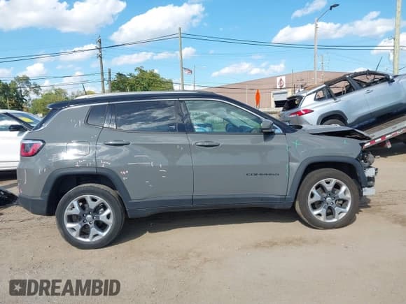 ✅ 2020 Jeep Compass Limited • VIN: 3C4NJDCBXLT146257 • Lot: 43357384. Wystawiony na IAAI z przebiegiem 92 619 mil. Bezpłatny archiwum sprzedaży aukcyjnych z USA i szczegółowy raport historii pojazdu na DreamBid. Zdjęcie 14.