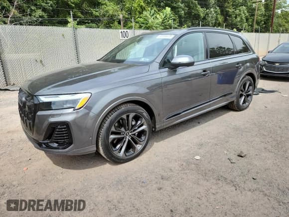 ✅ 2025 Audi Q7 Premium Plus • VIN: WA1LVBF74SD029022 • Лот: 70194475. Опубликован ранее на Copart с пробегом 571 миль. Бесплатный доступ к архиву аукционных продаж из США и подробный отчёт об истории автомобиля на DreamBid. Изображение 1.