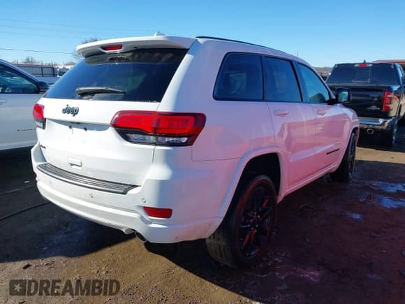 ✅ 2020 Jeep Grand Cherokee Laredo • VIN: 1C4RJFAG2LC364345 • Lot: 41348587. Wystawiony na IAAI z przebiegiem 18 747 mil. Bezpłatny archiwum sprzedaży aukcyjnych z USA i szczegółowy raport historii pojazdu na DreamBid. Zdjęcie 4.