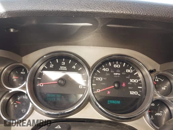 ✅ 2013 Chevrolet Silverado 1500 LT • VIN: 3GCPKSE77DG125766 • Лот: 43628365. Опубликован ранее на IAAI с пробегом 81 215 миль. Бесплатный доступ к архиву аукционных продаж из США и подробный отчёт об истории автомобиля на DreamBid. Изображение 7.