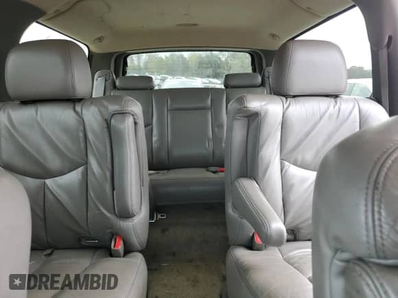 2003 Chevrolet Suburban LT с VIN 3GNFK16Z43G105731, выставлен на аукционе Copart как лот 80992164 с пробегом 131 506 миль миль и Списание • Salvage title. История ставок и продаж доступна на DreamBid. Изображение 10.