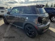 ✅ 2012 MINI Hardtop S • VIN: WMWSV3C51CT386298 • Лот: 92209115. Опубликован ранее на Copart с пробегом 92 085 миль. Бесплатный доступ к архиву аукционных продаж из США и подробный отчёт об истории автомобиля на DreamBid. Изображение 2.