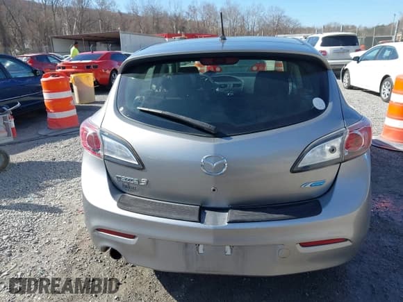 ✅ 2013 Mazda 3 i Touring • VIN: JM1BL1LP0D1769144 • Lot: 43675874. Listed on IAAI with 148,418 mi. Free auction sales archive from the USA and detailed vehicle history report at DreamBid. Image 16.