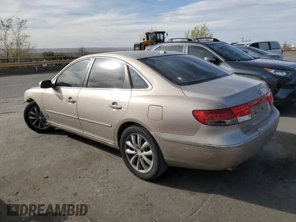 2008 Hyundai Azera Limited с VIN KMHFC46F98A251380, выставлен на аукционе Copart как лот 49347165 с пробегом 206 526 миль миль и Списание • Salvage title. История ставок и продаж доступна на DreamBid. Изображение 2.