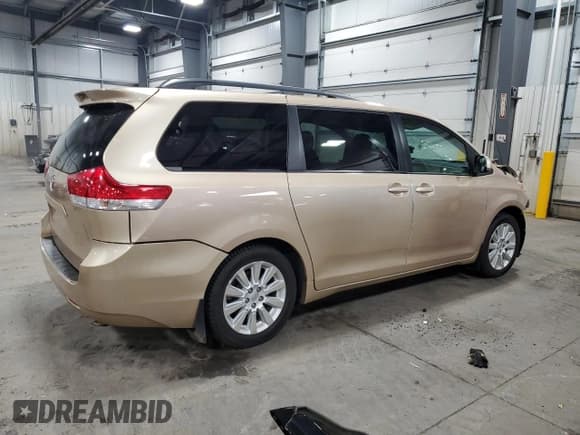✅ 2013 Toyota Sienna XLE • VIN: 5TDDK3DCXDS054751 • Lot: 54004715. Listed on Copart with 72,627 mi. Free auction sales archive from the USA and detailed vehicle history report at DreamBid. Image 3.